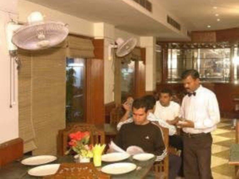 Hotel Raunak International New Delhi
